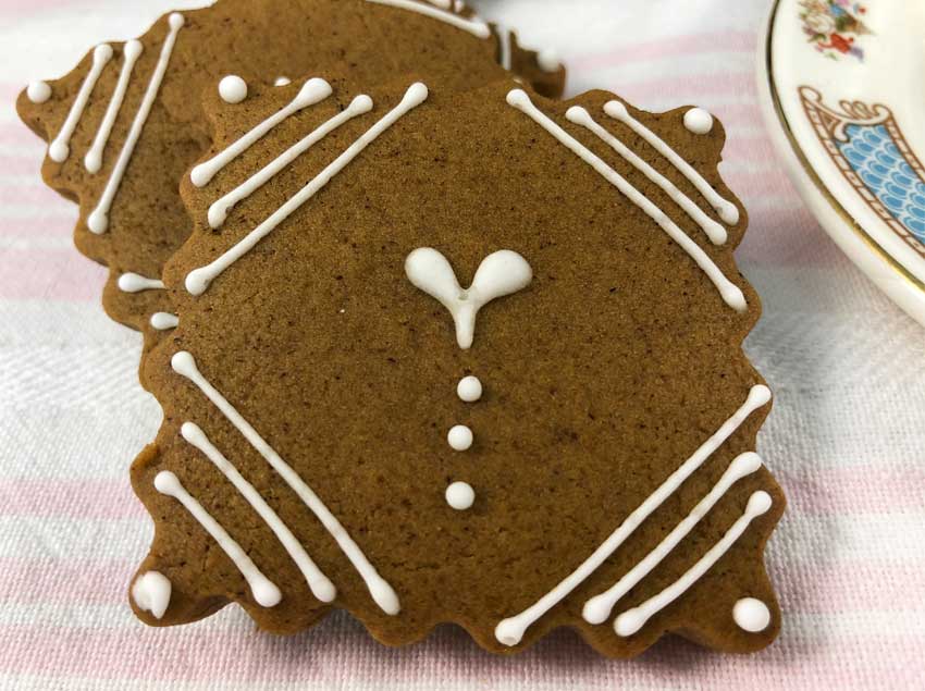 Gingerbread Tea Cookies