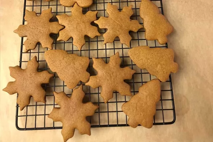 Gingerbread Cookies & Cutters